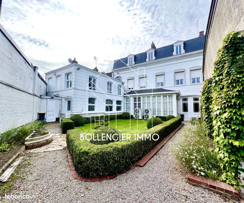 6 bedrooms House in Hazebrouck, France No. 70621