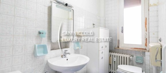 10 rooms Penthouse in Florence, Italy No. 208855 3