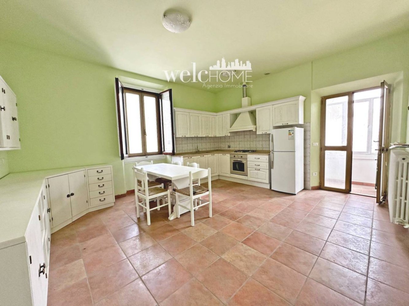 Apartamento de 3 dormitorios en Signa, Italy No. 178347