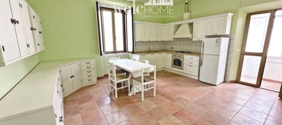 Apartamento de 3 dormitorios en Signa, Italy No. 178347 2