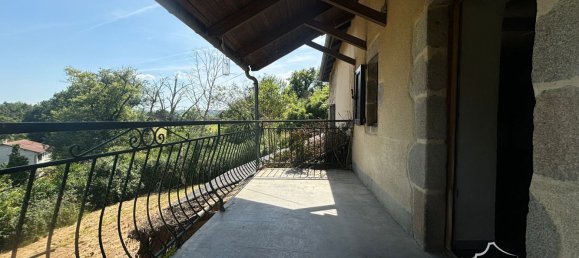 3 bedrooms House in Saint-Etienne-de-Maurs, France No. 199356 6