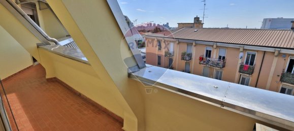 3 rooms Apartment in Baranzate, Italy No. 294832 17