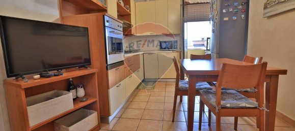 3 rooms Apartment in Baranzate, Italy No. 294832 5