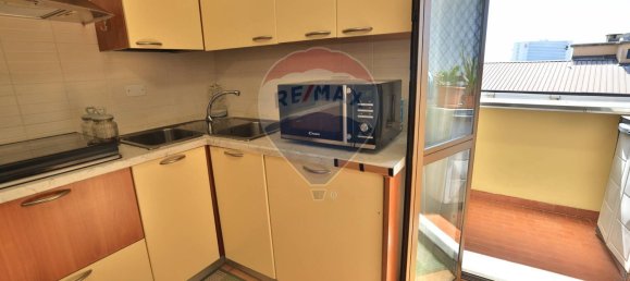 3 rooms Apartment in Baranzate, Italy No. 294832 6