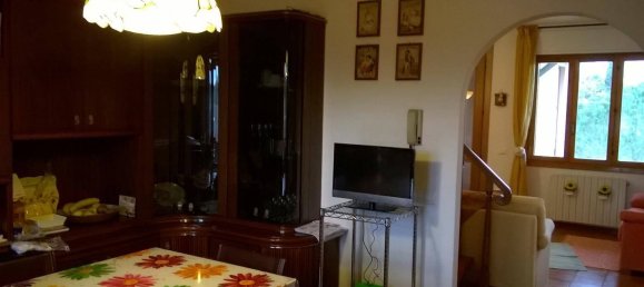 3 bedrooms Penthouse in Vinci, Italy No. 70232 4