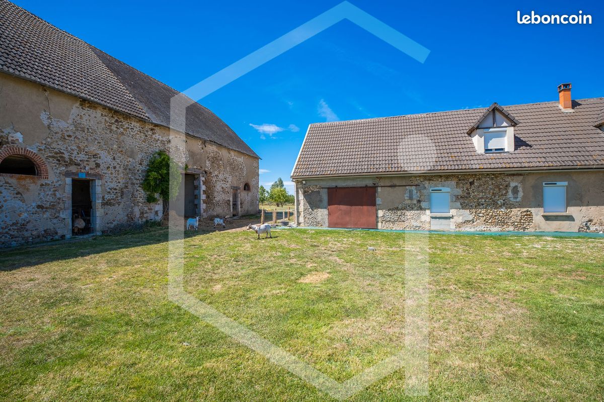 Casa de 3 dormitorios en Briare, France No. 86235