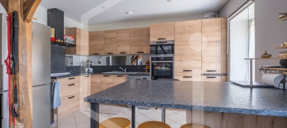 Casa de 3 dormitorios en Briare, France No. 86235 2