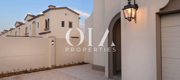 2 bedrooms Townhouse in Abu Dhabi, UAE No. 20121 3