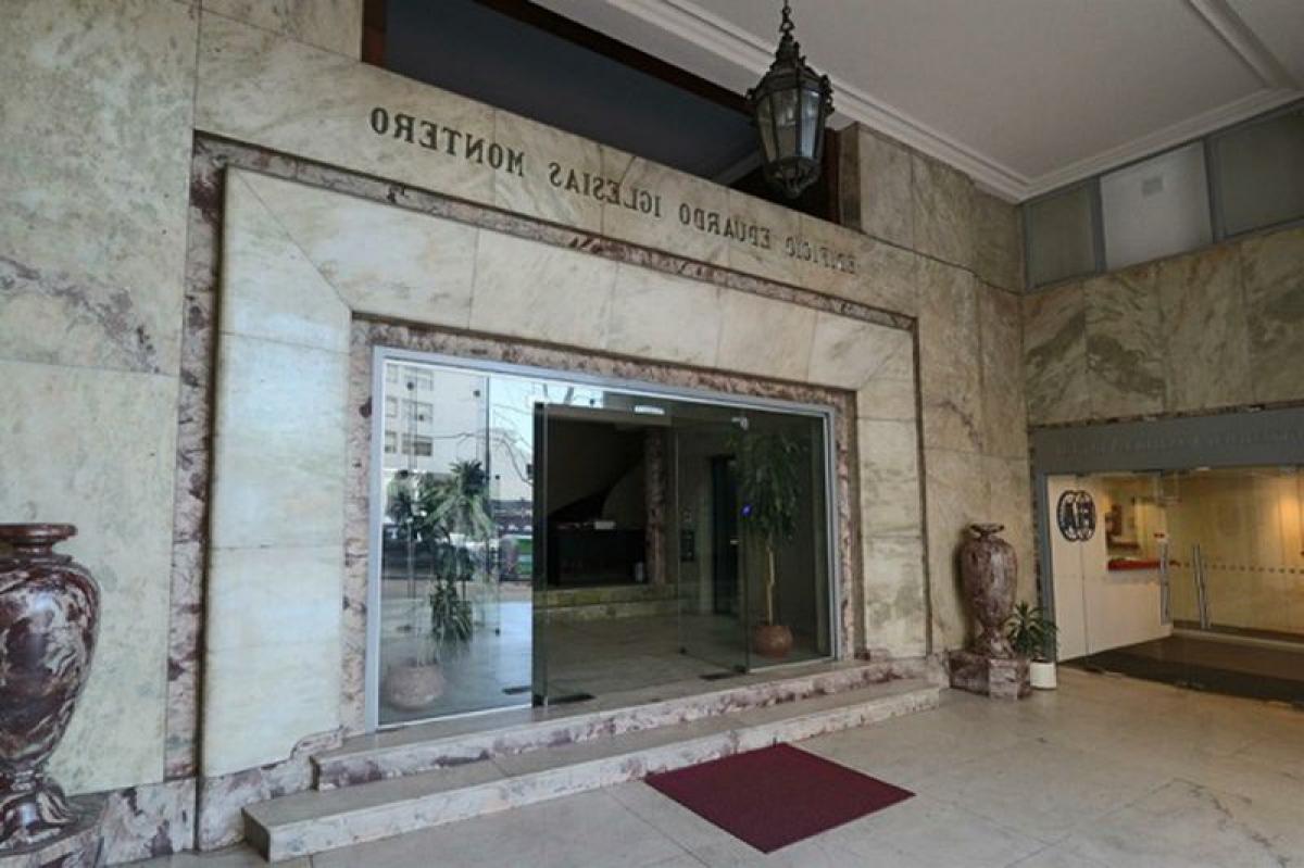 3 bedrooms Apartment in Montevideo, Uruguay No. 10168