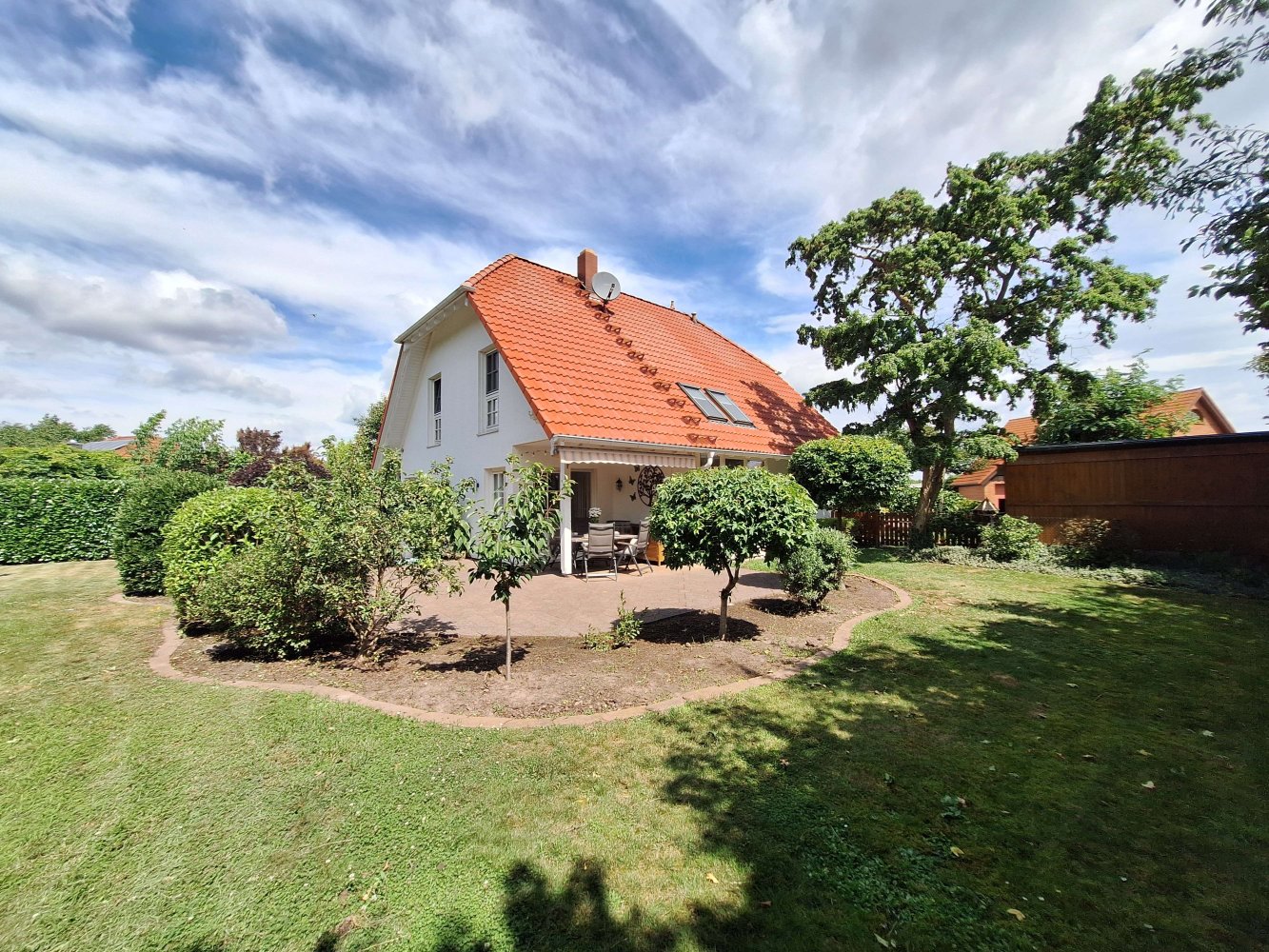 4 rooms House in Nienburg, Germany No. 228926