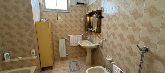 6 rooms House in Pozzallo, Italy No. 230544 4