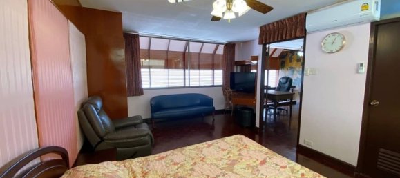 3 bedrooms Condo in Pattaya, Thailand No. 19131 8