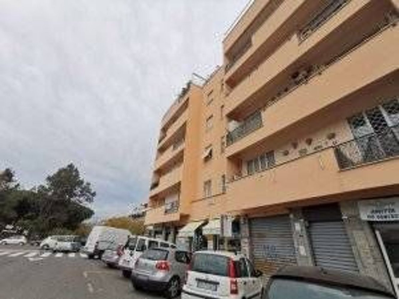 3 rooms Apartment in Rome, Italy No. 171271