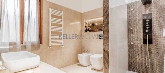 5 bedrooms Apartment in Rome, Italy No. 334923 17