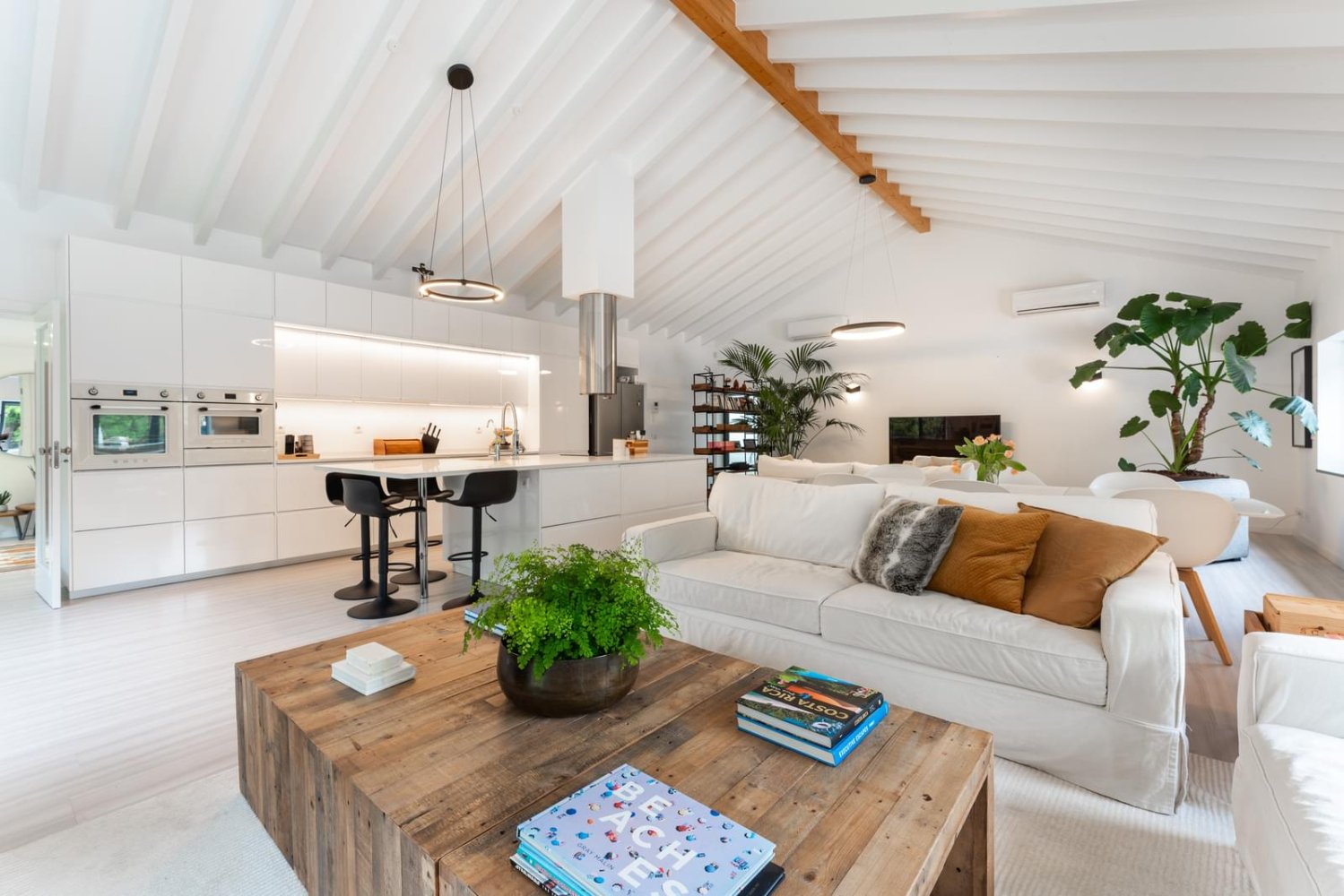 3 bedrooms House in Cascais, Portugal No. 104979