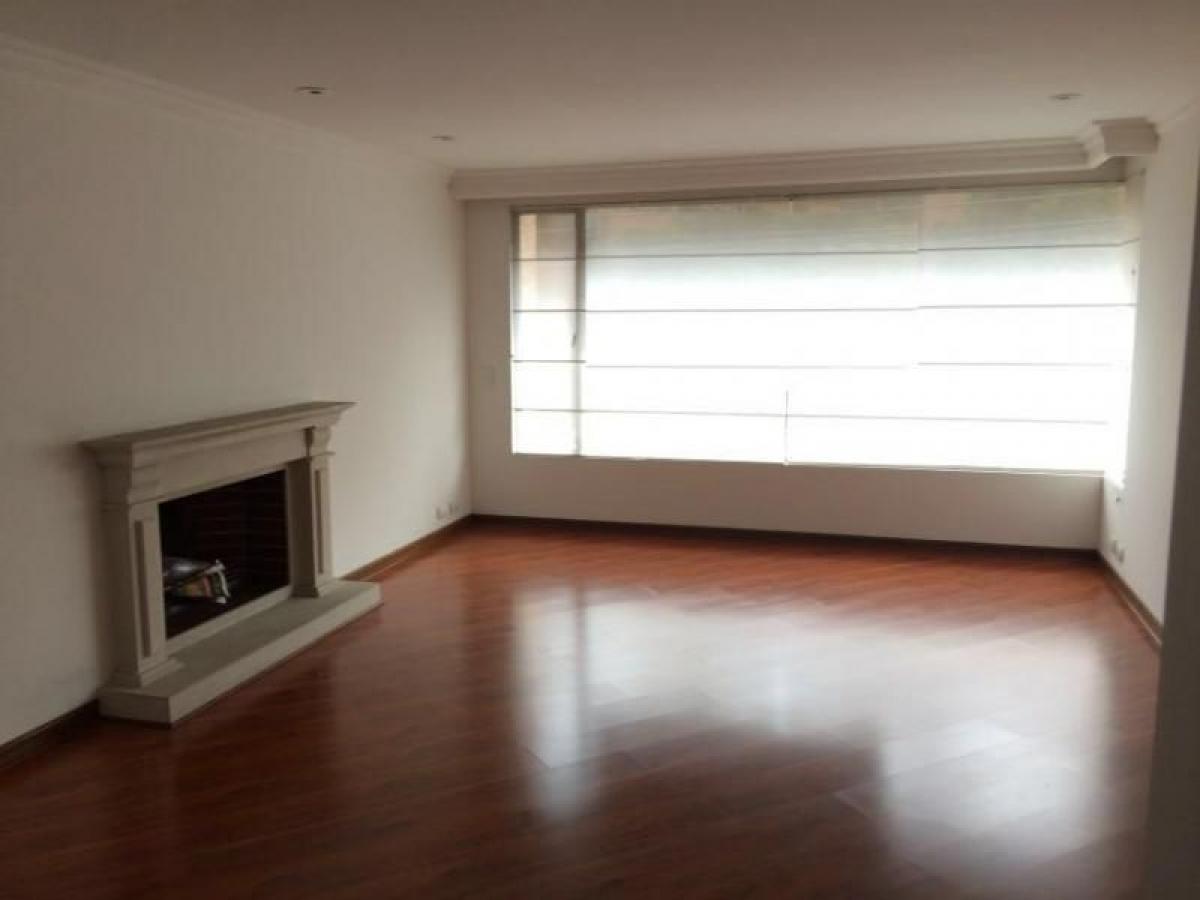 3 bedrooms House in Bogota, Colombia No. 11524