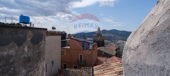 Дом с 1 спальней в Бронте, Италия № 322331 17