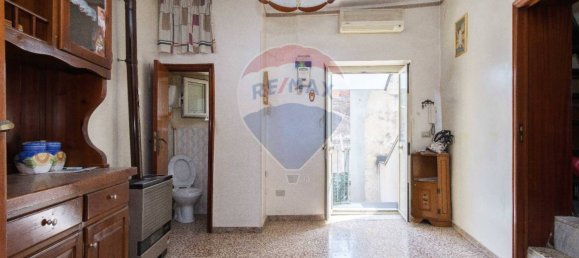 Дом с 1 спальней в Бронте, Италия № 322331 10