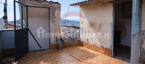 Дом с 1 спальней в Бронте, Италия № 322331 20