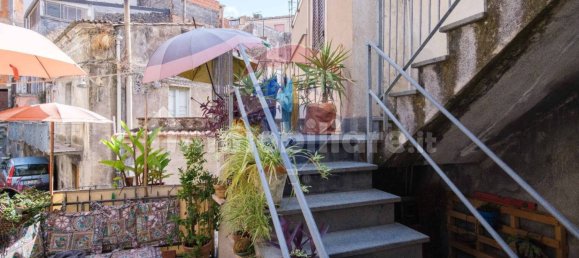 Дом с 1 спальней в Бронте, Италия № 322331 4