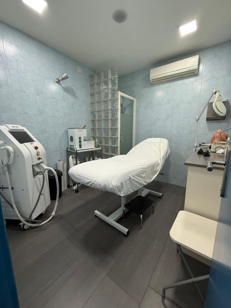 200m² Commercial property in Barcelona, Spain No. 178919