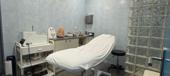 200m² Commercial property in Barcelona, Spain No. 178919 2