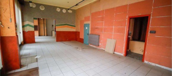 4 rooms Commercial property in Montanaro, Italy No. 71709 7