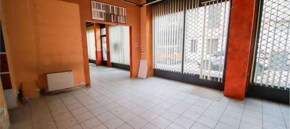 4 rooms Commercial property in Montanaro, Italy No. 71709 4