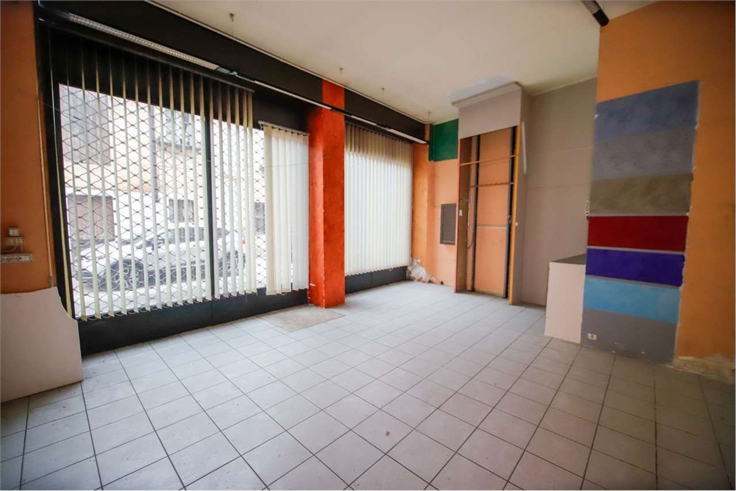 4 rooms Commercial property in Montanaro, Italy No. 71709