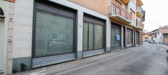 4 rooms Commercial property in Montanaro, Italy No. 71709 2