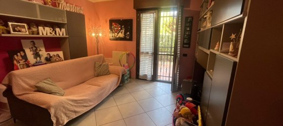 5 rooms Apartment in Cascina, Italy No. 303768 8