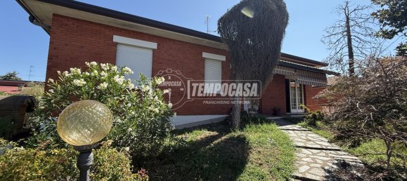 4 rooms Villa in Busto Garolfo, Italy No. 305110 11