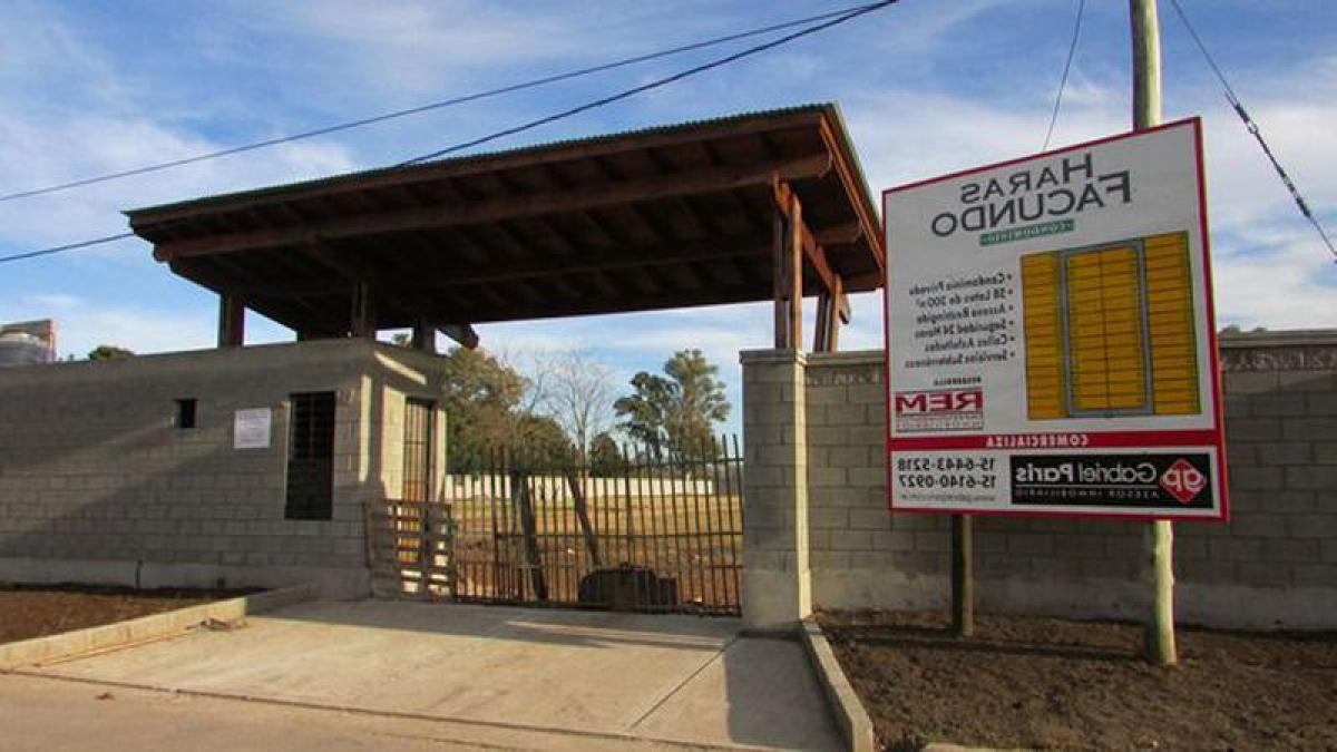  Land in Ituzaingo, Argentina No. 50616