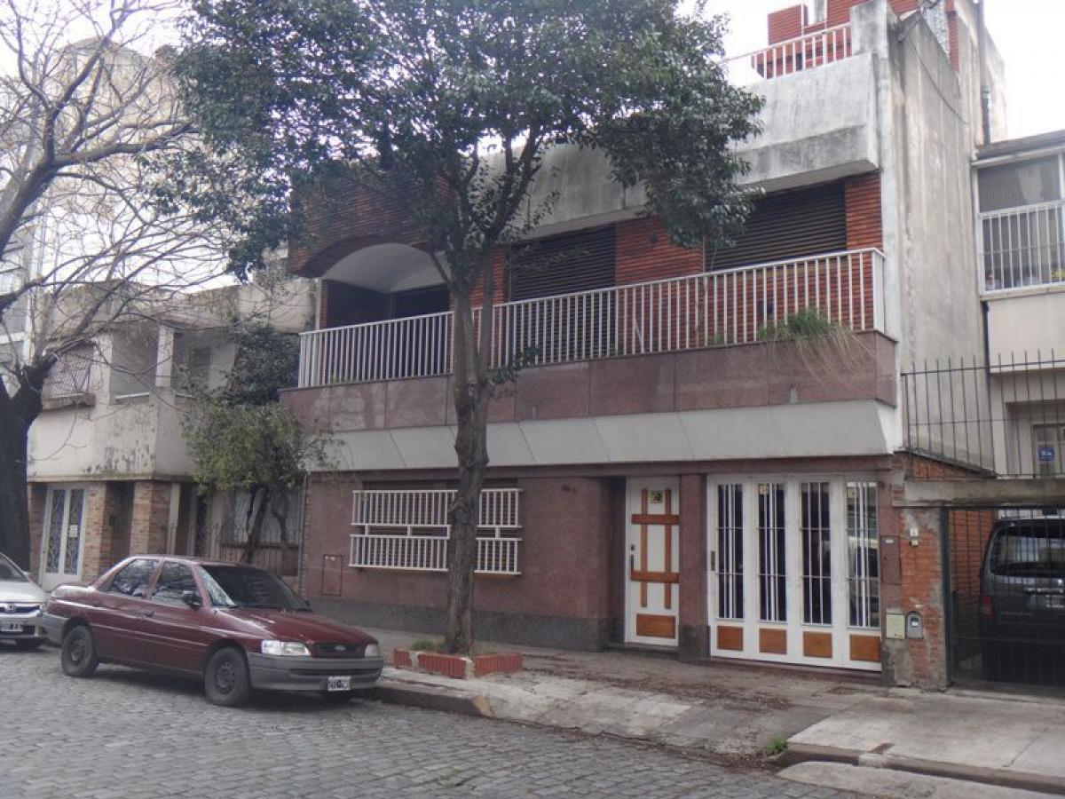 5 bedrooms House in Buenos Aires, Argentina No. 102939