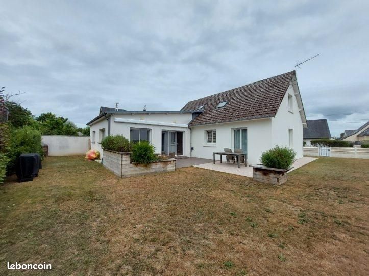 4 bedrooms House in Brehal, France No. 356444