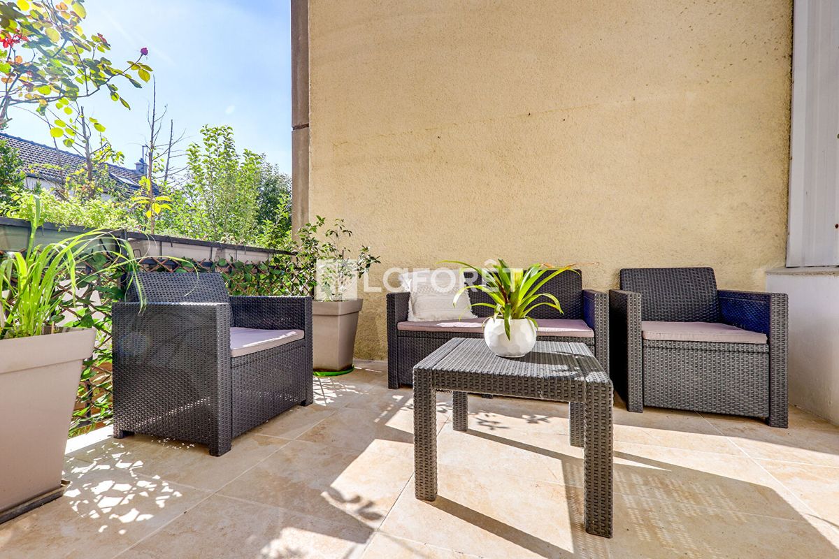 2 bedrooms House in Choisy-le-Roi, France No. 350106