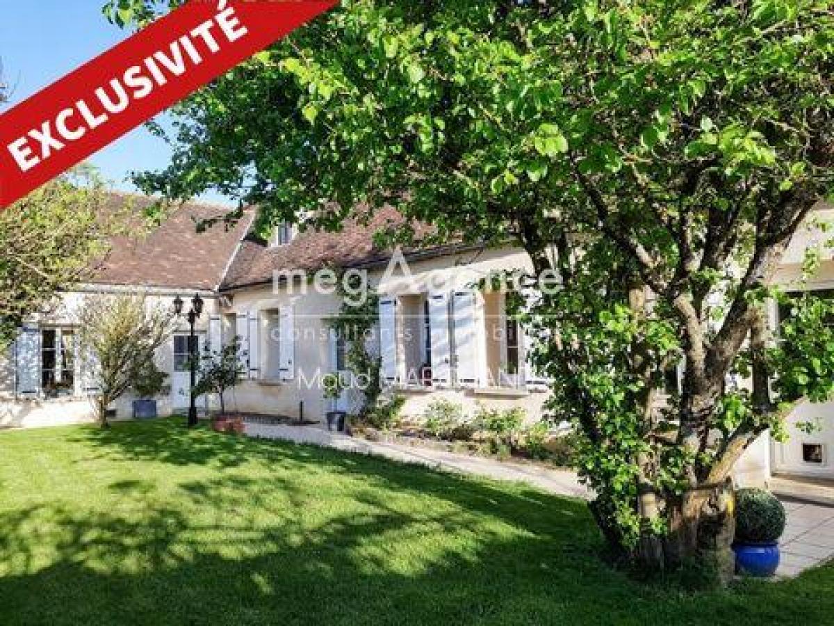 Дом с 4 спальнями в Санс, Франция № 4472