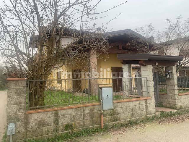 5 bedrooms House in Santa Cristina e Bissone, Italy No. 292668