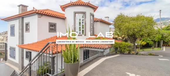 3 bedrooms Villa in Funchal, Portugal No. 133535 5