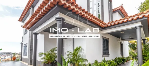 3 bedrooms Villa in Funchal, Portugal No. 133535 14