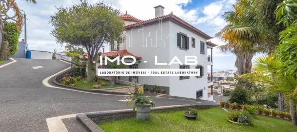 3 bedrooms Villa in Funchal, Portugal No. 133535 10