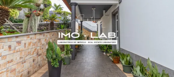 3 bedrooms Villa in Funchal, Portugal No. 133535 9