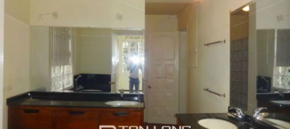 4 bedrooms Villa in Tay Ho, Vietnam No. 3508 16