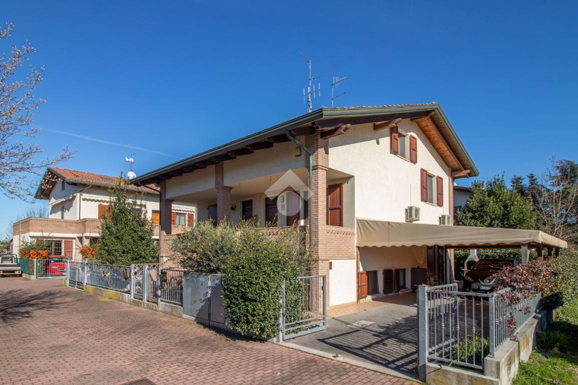 4 rooms House in Ravenna, Italy No. 130519