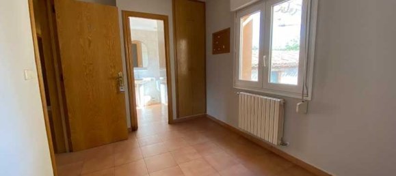  بناية في Zaragoza, Spain 656متر مربع رقم 66746 38