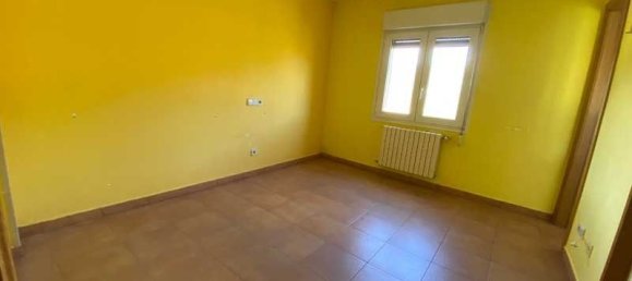  بناية في Zaragoza, Spain 656متر مربع رقم 66746 34