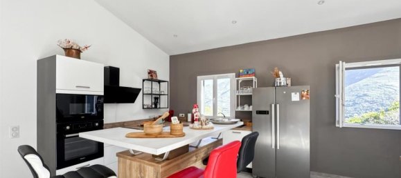 3 Schlafzimmer Stadthaus in Occhiatana, France, Nr. 211466 12