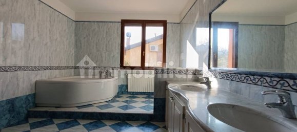 4 غرف نوم فيلا في Vezzano sul Crostolo, Italy رقم 322907 18