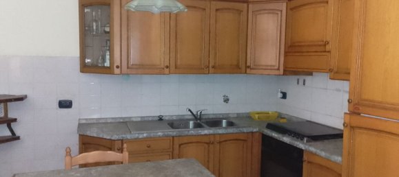 6-Zimmer Haus in Scapoli, Italy, Nr. 155770 4