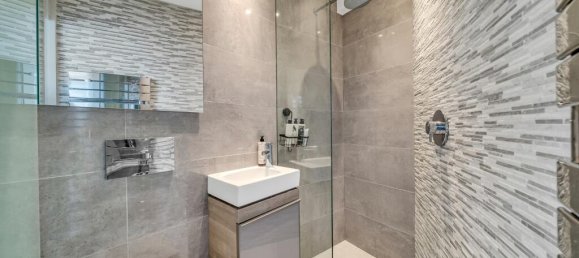 7 bedrooms Apartment in London, United Kingdom No. 13198 11